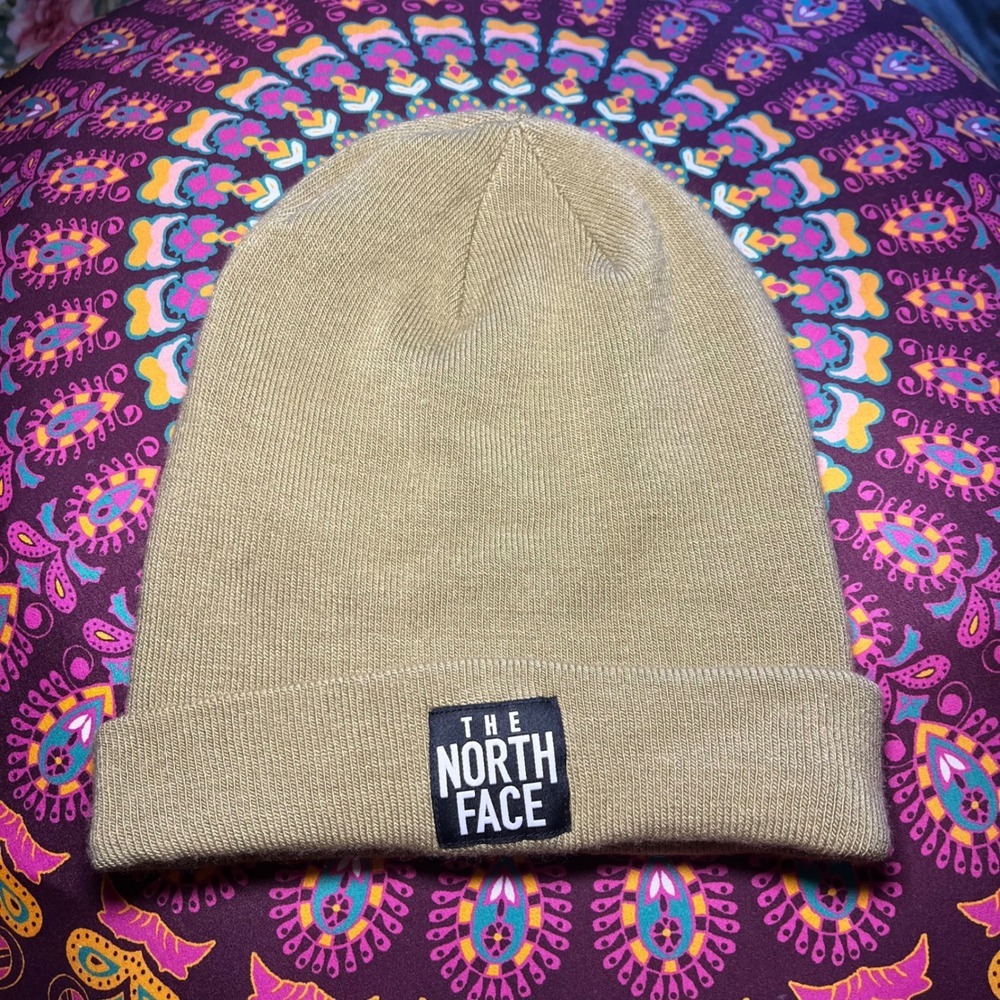 ✨The North Face Unisex Beanie One Size Tan Acrylic Knit Winter Hat NWOT